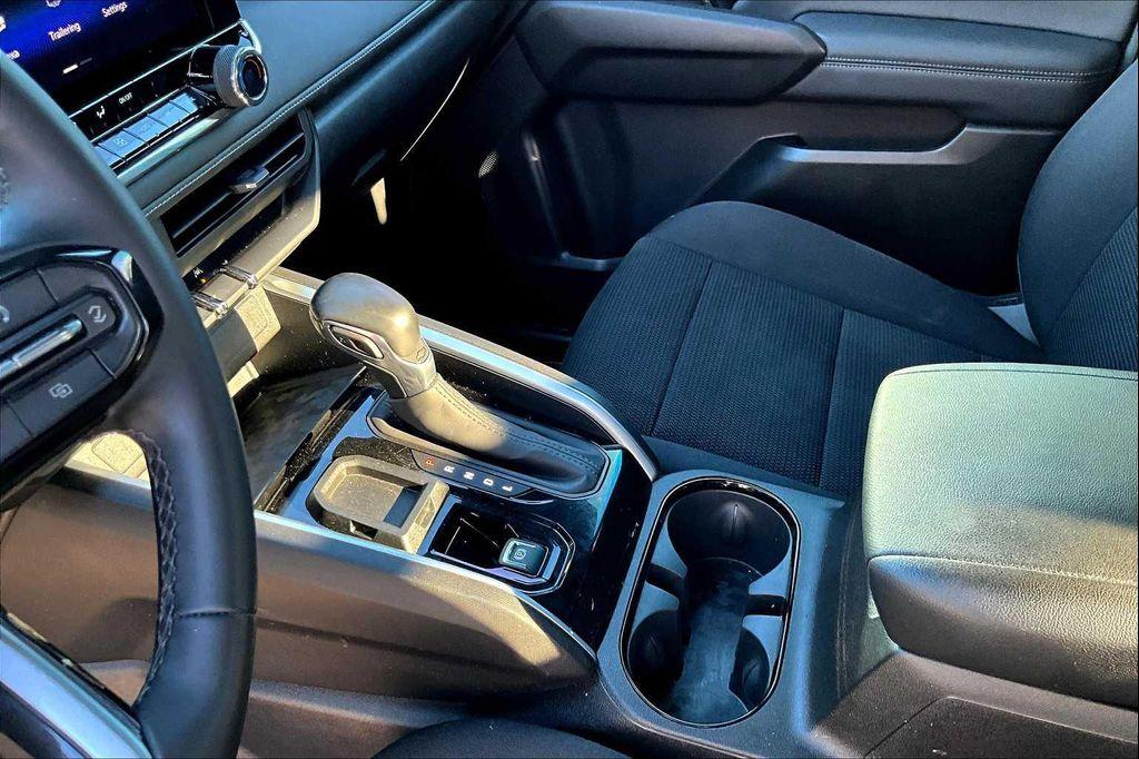 used 2024 Chevrolet Colorado car, priced at $33,348