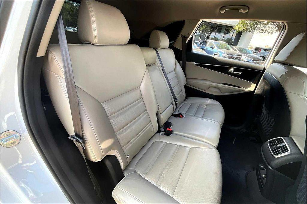 used 2019 Kia Sorento car, priced at $16,744