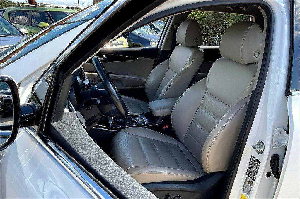 used 2019 Kia Sorento car, priced at $16,744