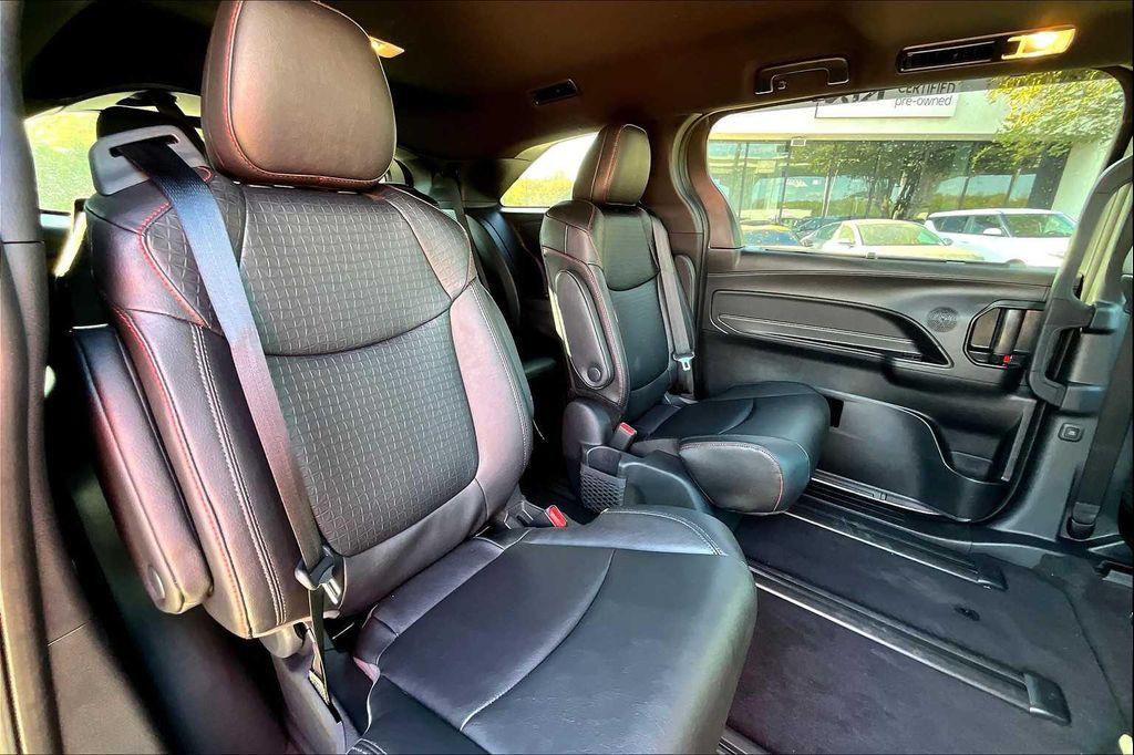 used 2025 Toyota Sienna car, priced at $49,678