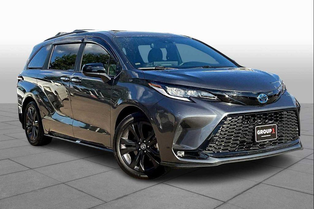 used 2025 Toyota Sienna car, priced at $49,678