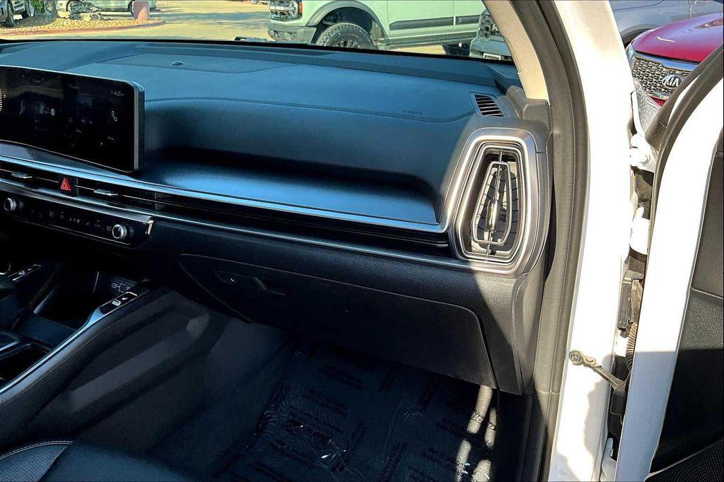 used 2024 Kia Sorento car, priced at $27,988