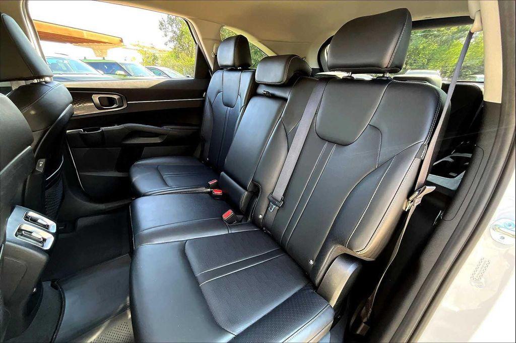 used 2024 Kia Sorento car, priced at $27,988
