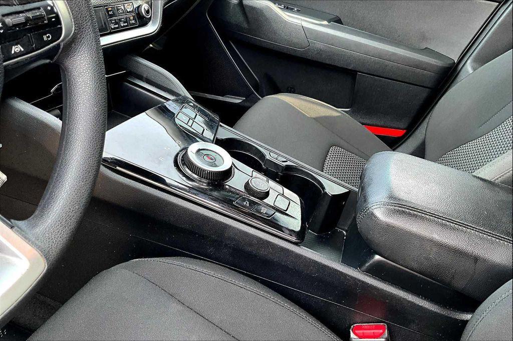 used 2023 Kia Sportage Hybrid car, priced at $17,448