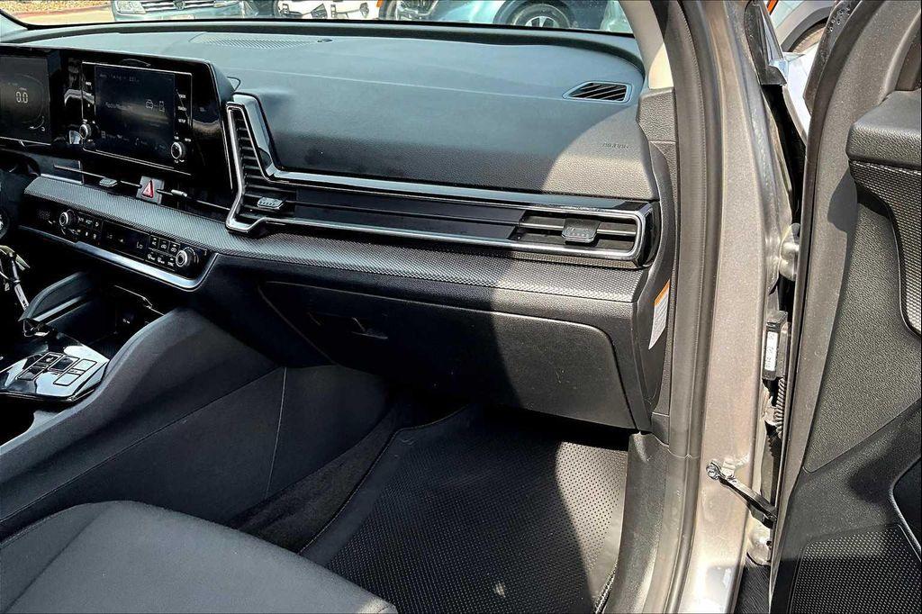 used 2023 Kia Sportage Hybrid car, priced at $17,448