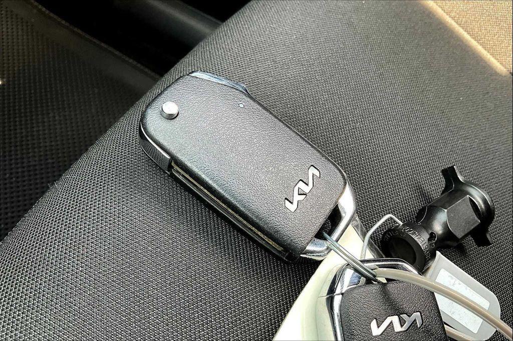 used 2023 Kia Sportage Hybrid car, priced at $17,448