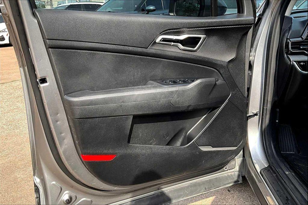 used 2023 Kia Sportage Hybrid car, priced at $17,448