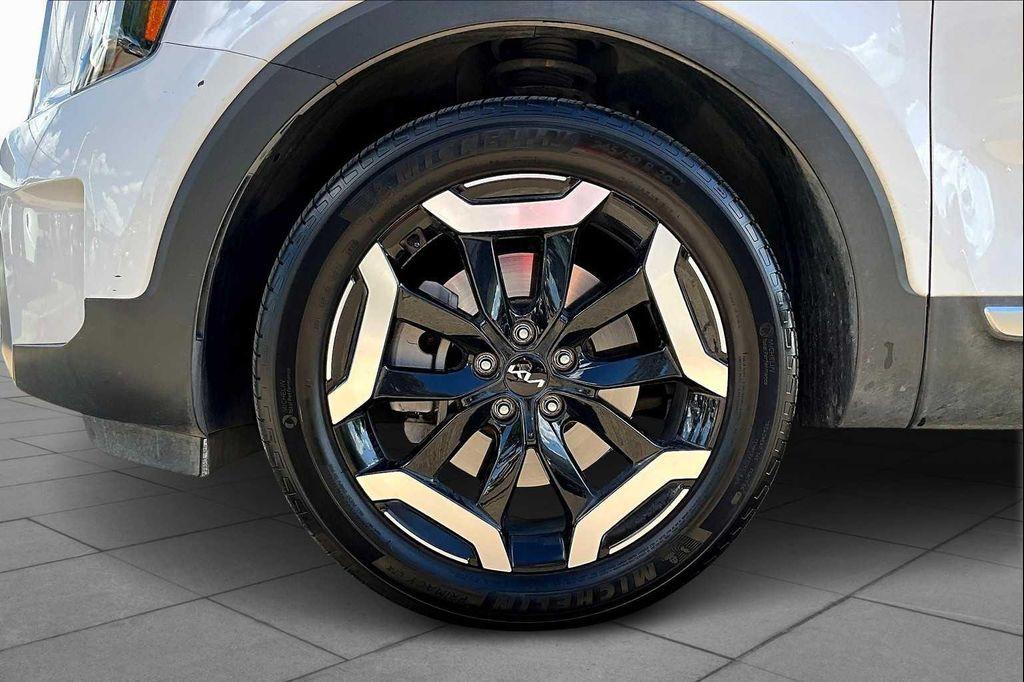 used 2023 Kia Telluride car, priced at $36,486