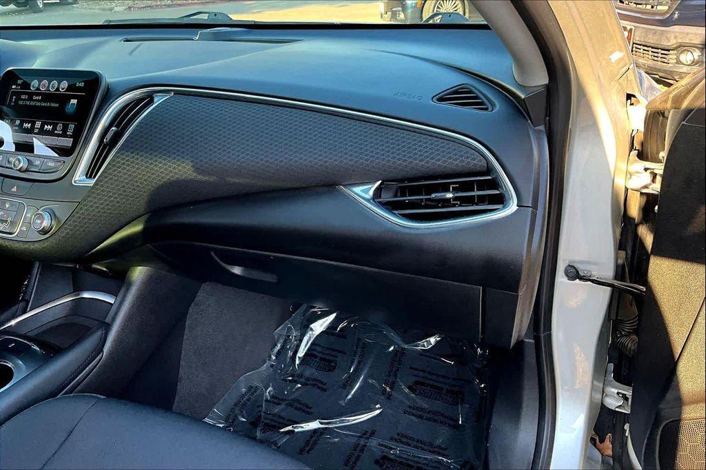 used 2018 Chevrolet Malibu car, priced at $11,454