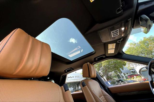 used 2017 Land Rover Discovery car, priced at $19,398