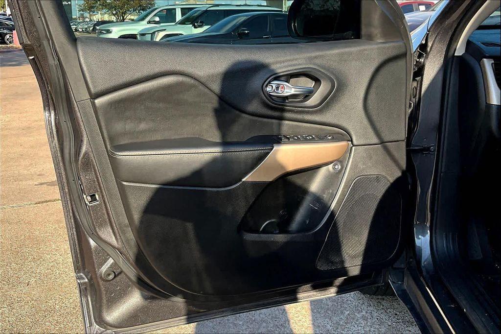 used 2018 Jeep Cherokee car, priced at $16,826