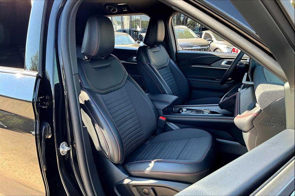 used 2025 Ford Explorer car, priced at $44,288