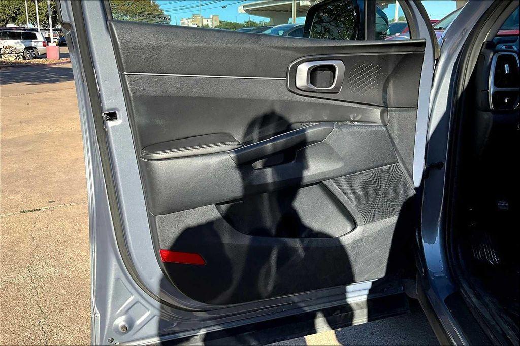 used 2023 Kia Sorento car, priced at $23,629