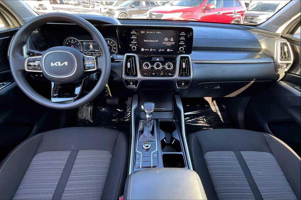 used 2023 Kia Sorento car, priced at $23,629