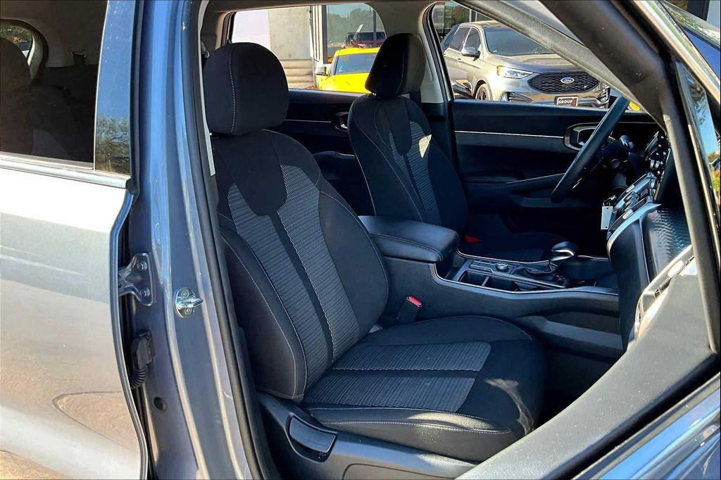 used 2023 Kia Sorento car, priced at $23,629
