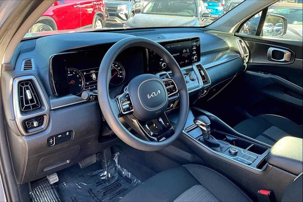 used 2023 Kia Sorento car, priced at $23,629