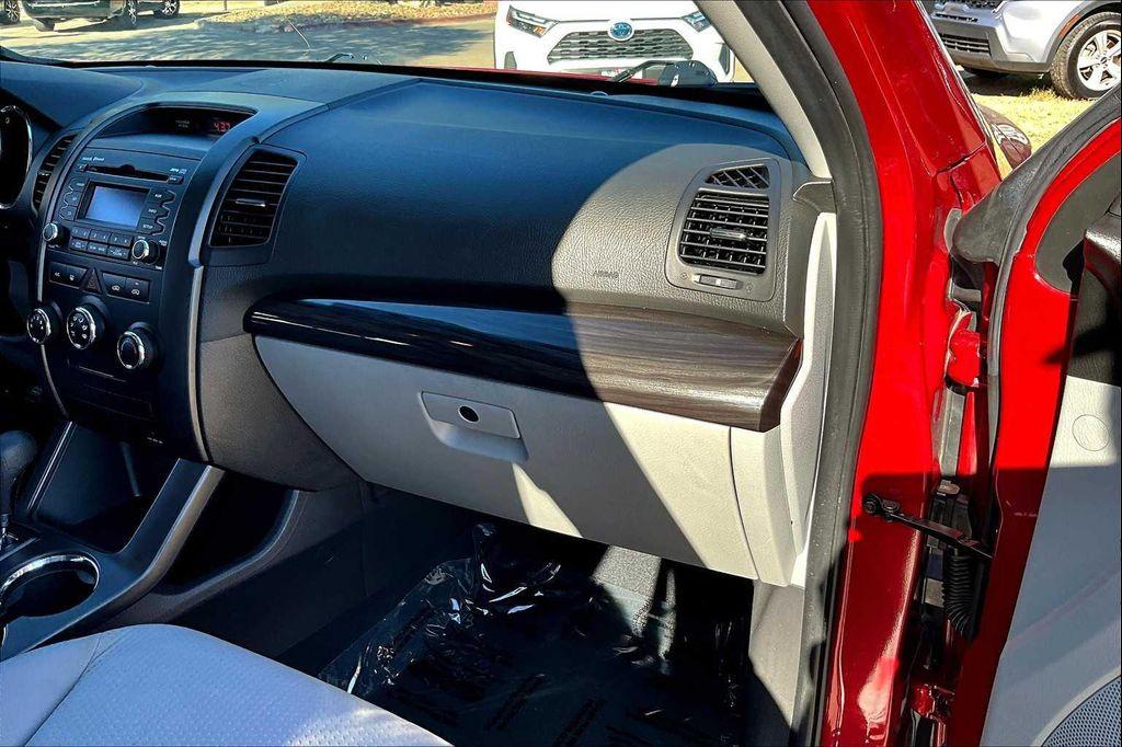 used 2011 Kia Sorento car, priced at $6,985