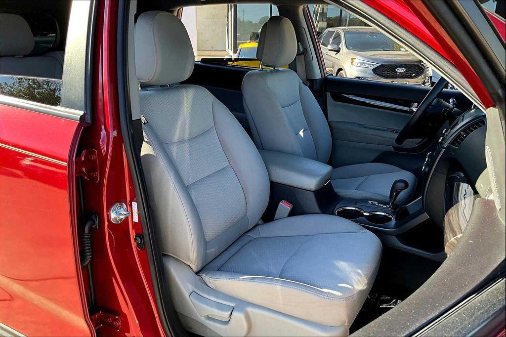 used 2011 Kia Sorento car, priced at $6,985