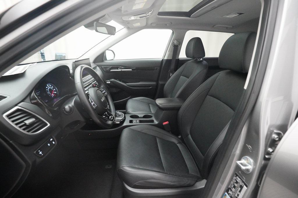 used 2023 Kia Seltos car, priced at $22,800