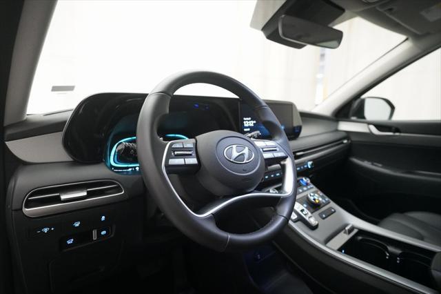 used 2025 Hyundai Palisade car, priced at $39,200