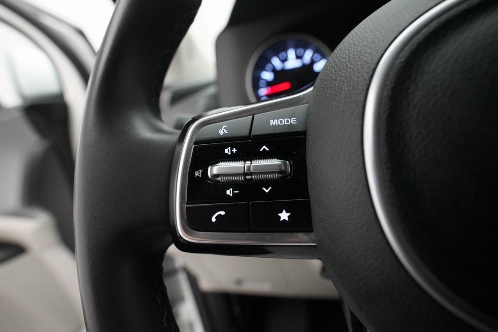 used 2024 Kia Carnival car, priced at $33,650