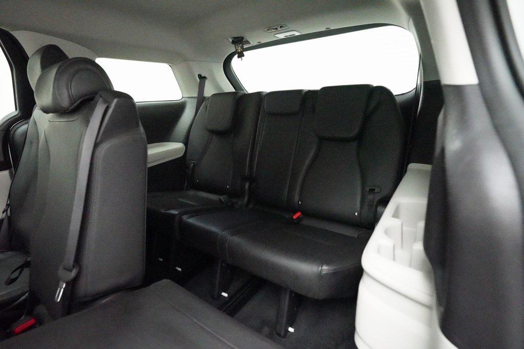 used 2024 Kia Carnival car, priced at $33,650