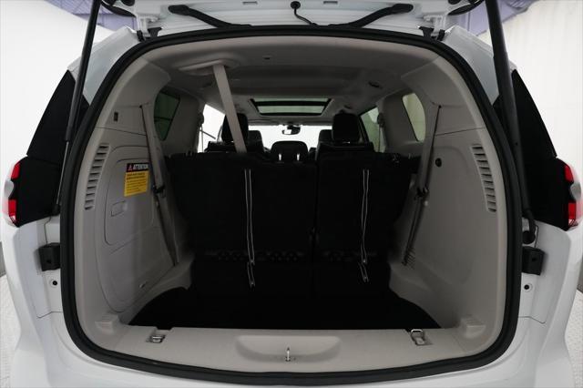 used 2023 Chrysler Pacifica Hybrid car, priced at $29,200