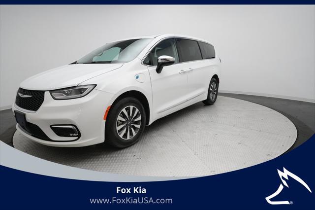 used 2023 Chrysler Pacifica Hybrid car, priced at $29,200
