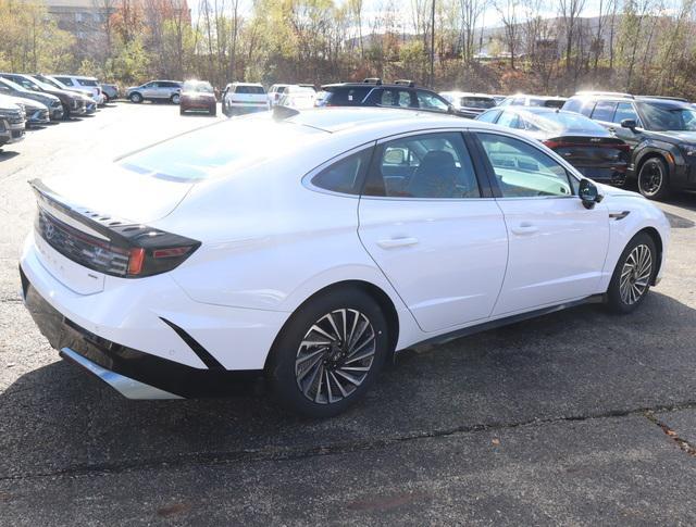 new 2025 Hyundai Sonata Hybrid car, priced at $38,525