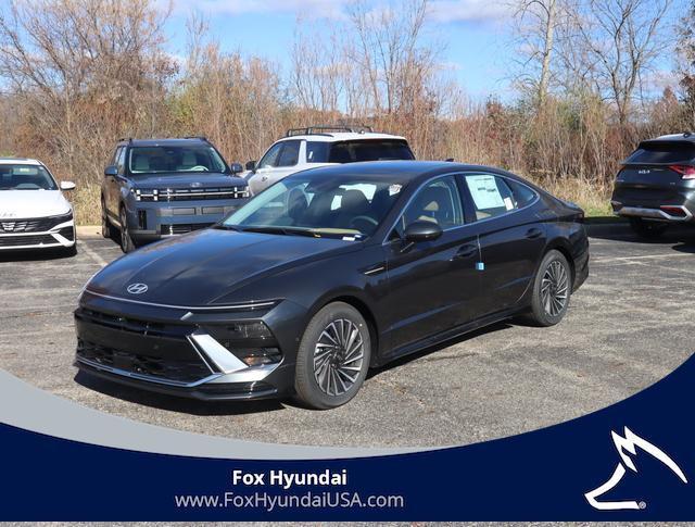 new 2025 Hyundai Sonata Hybrid car, priced at $38,510