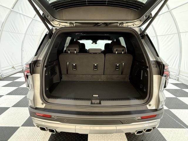 new 2026 Chevrolet Traverse car, priced at $38,490