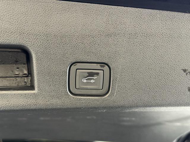 used 2025 GMC Acadia car, priced at $35,440