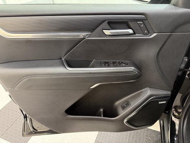 used 2025 GMC Acadia car, priced at $35,440