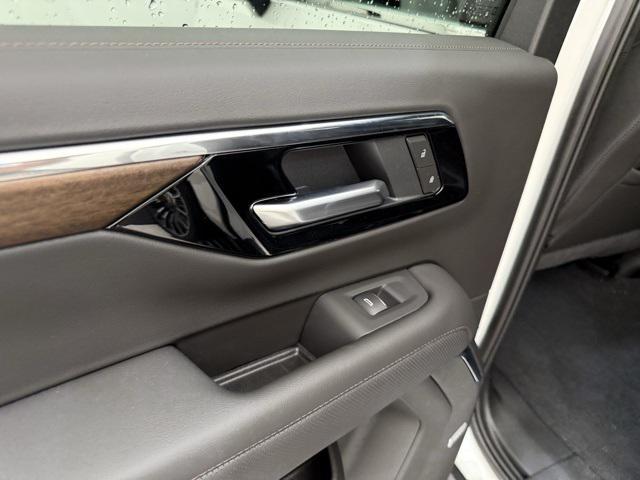 new 2025 Chevrolet Suburban car, priced at $84,900