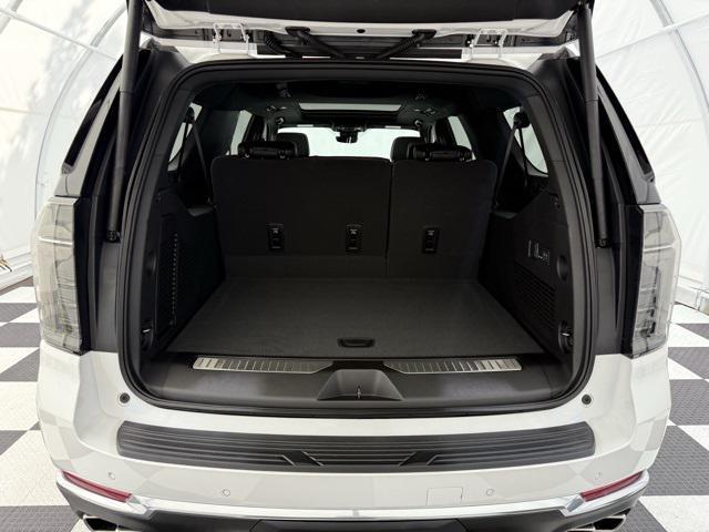 new 2025 Chevrolet Suburban car, priced at $84,900
