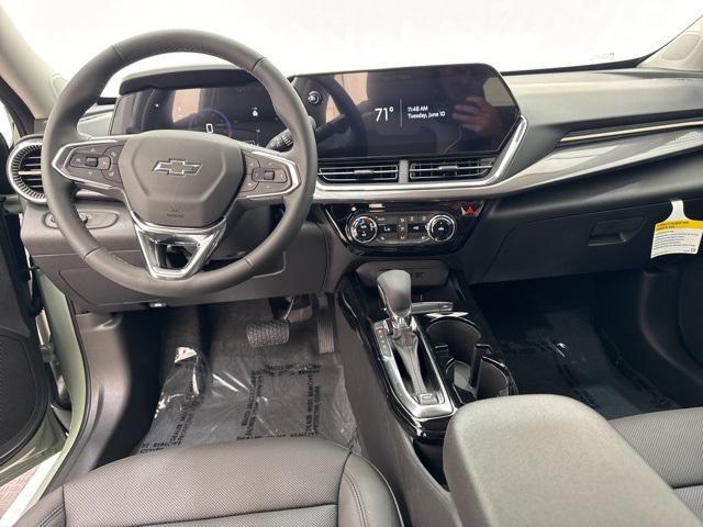 new 2025 Chevrolet Trax car, priced at $31,190