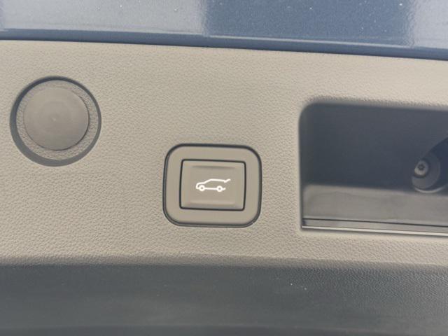 new 2026 Chevrolet Equinox car, priced at $33,490