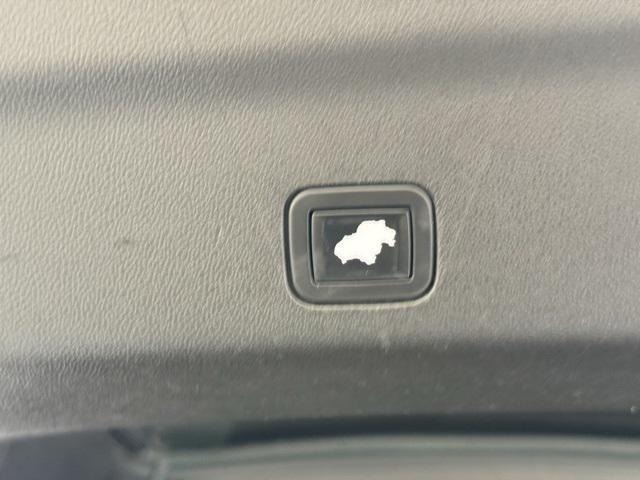 used 2021 GMC Yukon XL car, priced at $35,400