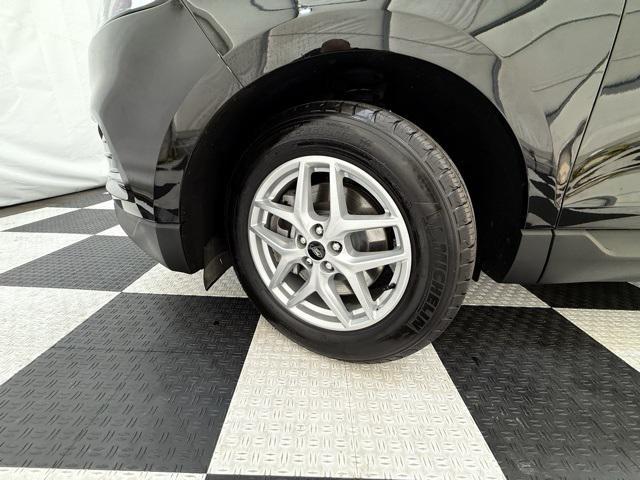 used 2024 Ford Edge car, priced at $21,400