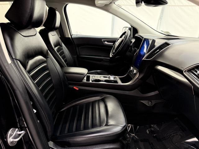 used 2024 Ford Edge car, priced at $21,400