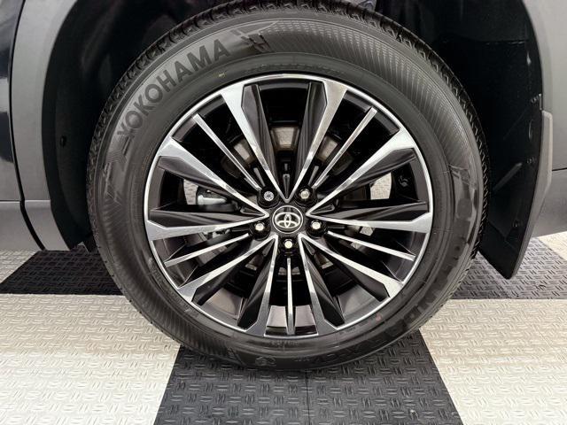 used 2025 Toyota Grand Highlander Hybrid car, priced at $62,990