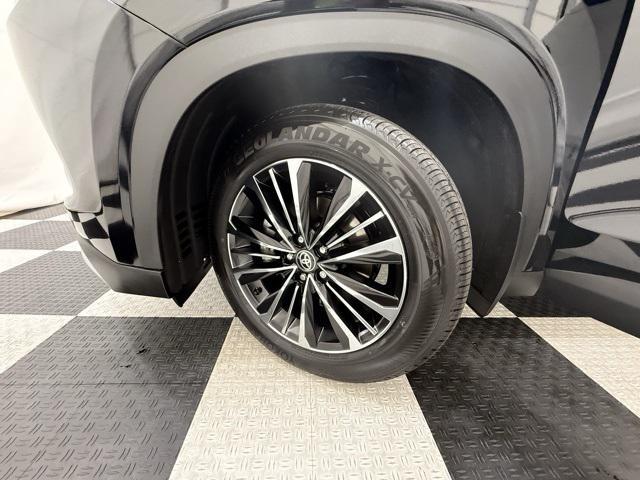 used 2025 Toyota Grand Highlander Hybrid car, priced at $62,990