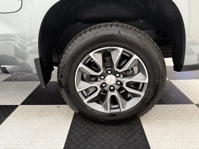 new 2025 Chevrolet Silverado 1500 car, priced at $42,990