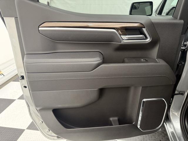 new 2025 Chevrolet Silverado 1500 car, priced at $42,990