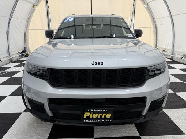 used 2024 Jeep Grand Cherokee L car, priced at $29,990