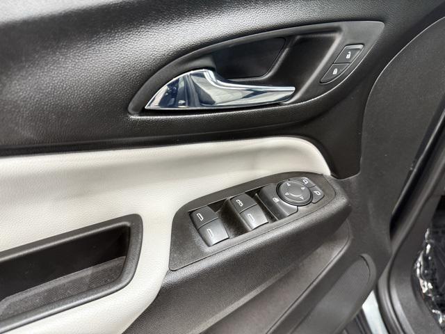 used 2020 Chevrolet Equinox car, priced at $18,490