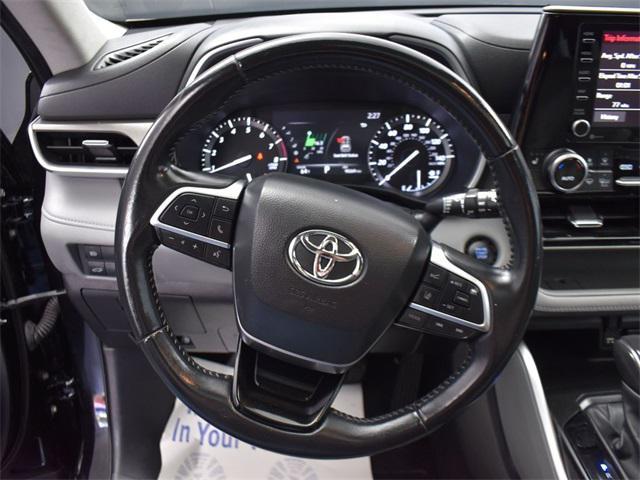 used 2021 Toyota Highlander car, priced at $28,990