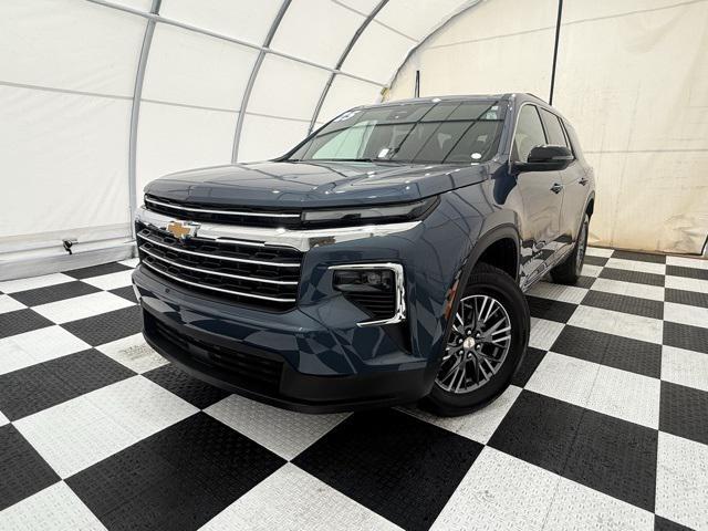 used 2025 Chevrolet Traverse car, priced at $37,340