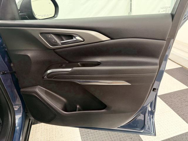 used 2025 Chevrolet Traverse car, priced at $37,340