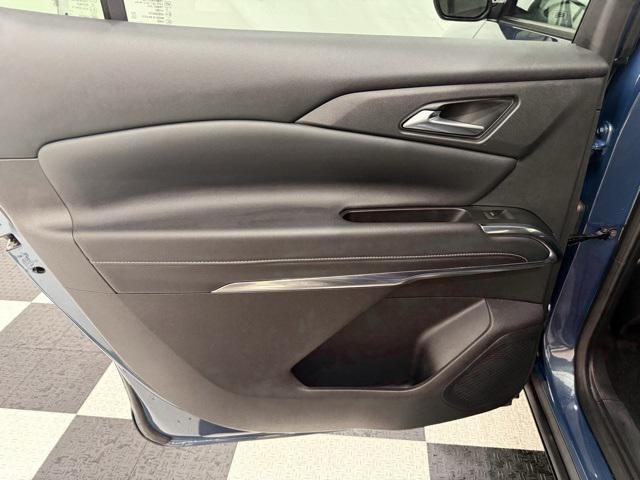 used 2025 Chevrolet Traverse car, priced at $37,340